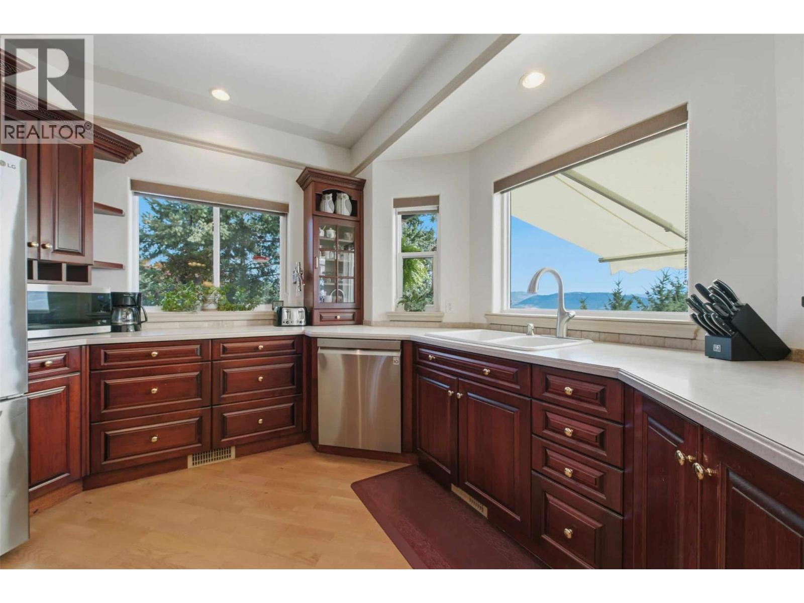 594 Mountain Drive, Vernon