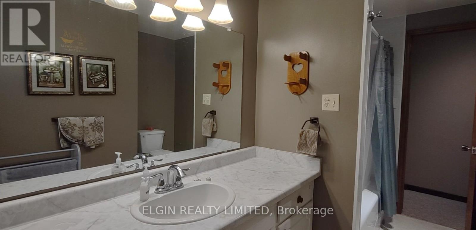 219 BRENTWOOD CRESCENT - 19