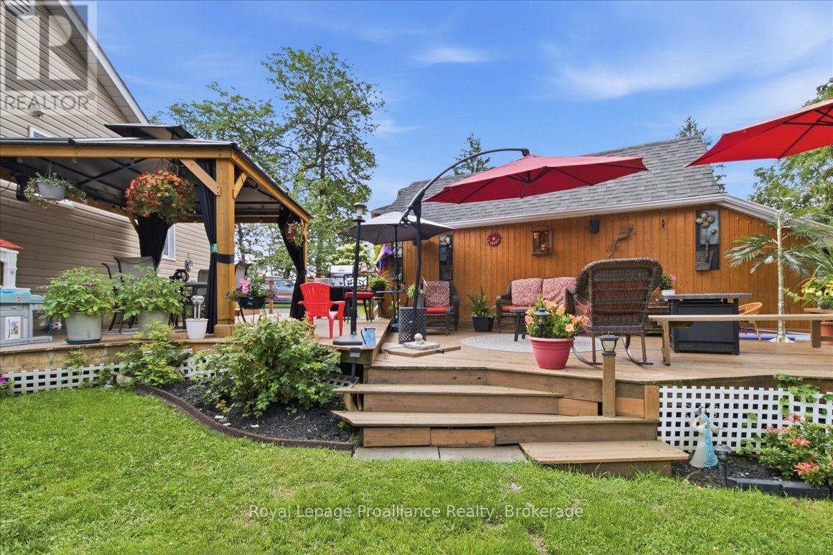 21 NORTH HASTINGS AVENUE - 36