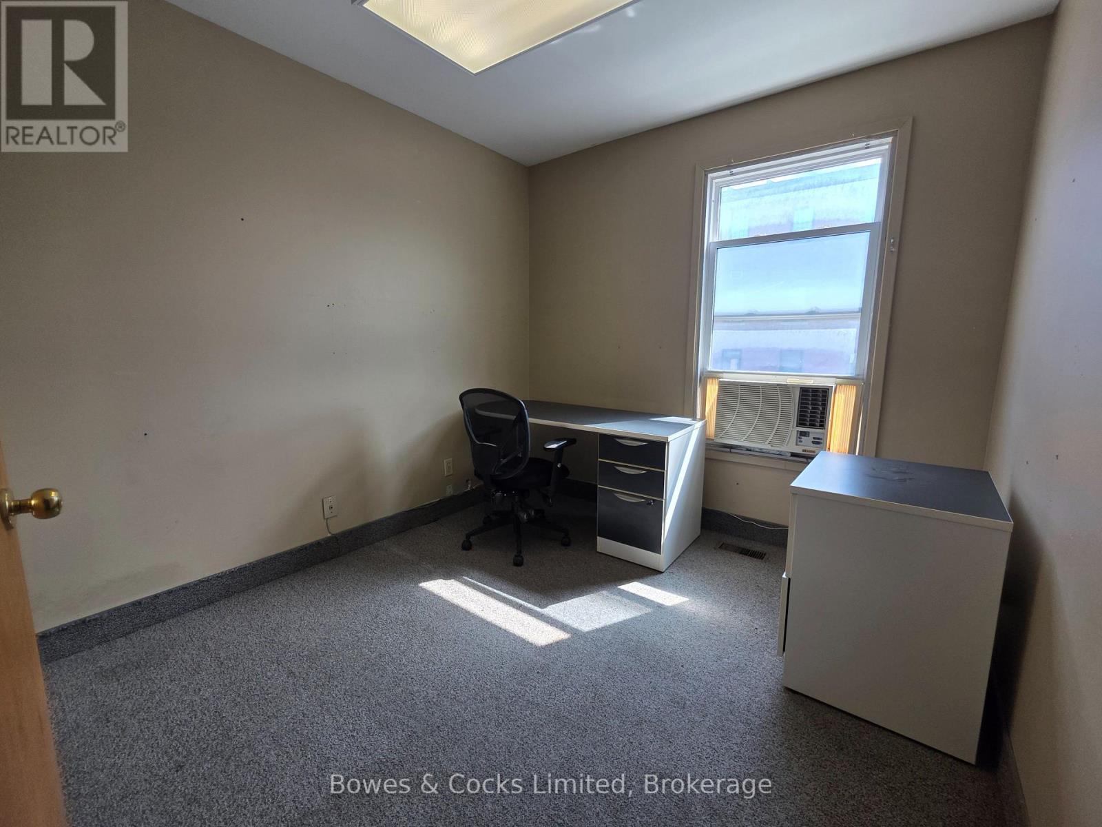 SINGLE OFFICES - 315 REID STREET