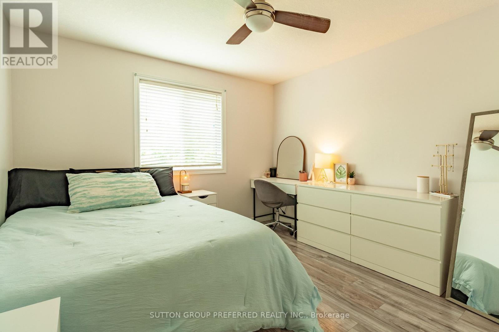 1190 SILVERFOX DRIVE - Image 22
