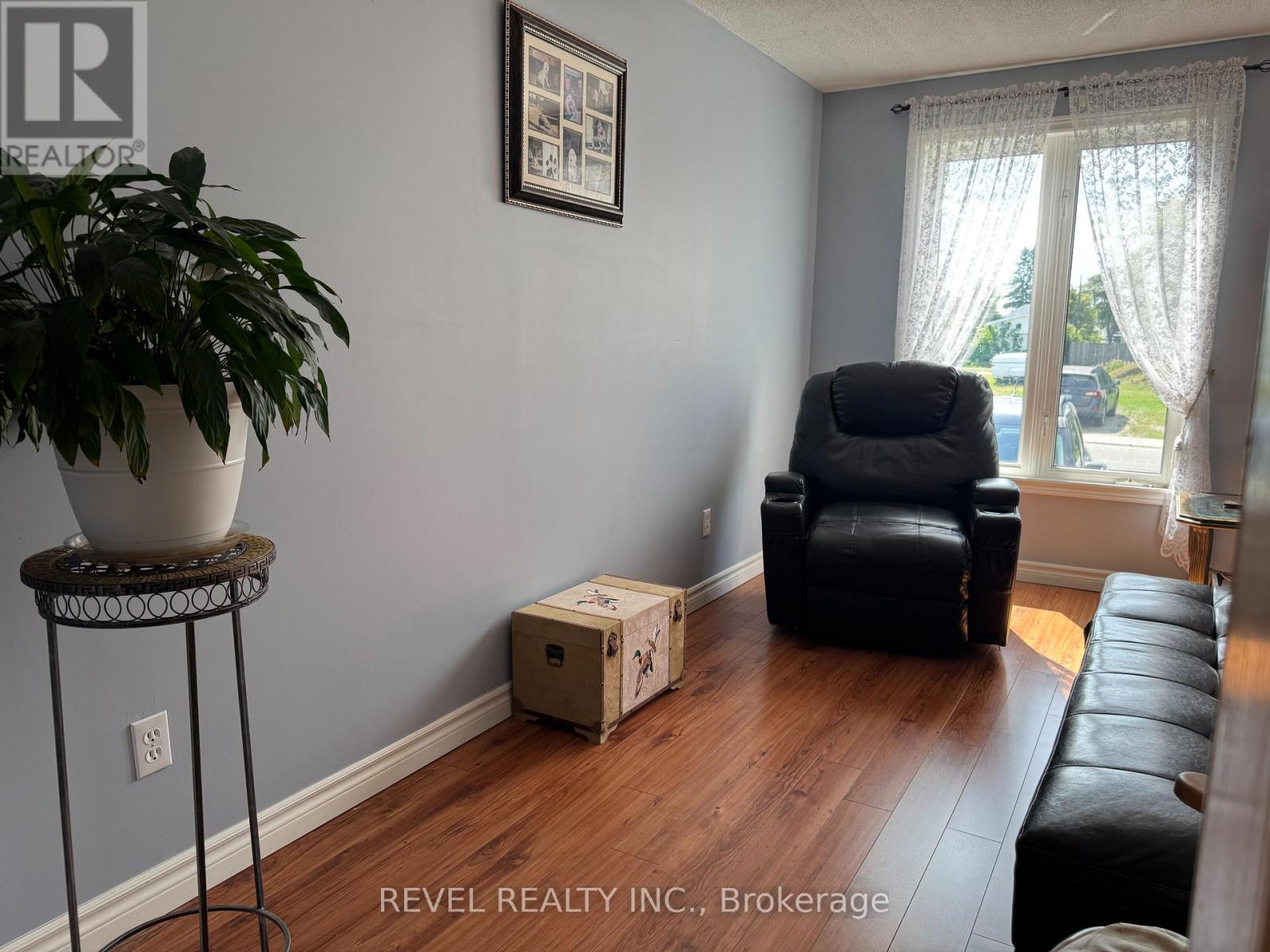 214 BIRCH STREET S - 18