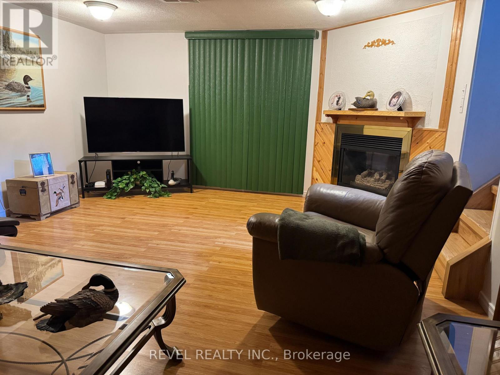 214 BIRCH STREET S - Image 30