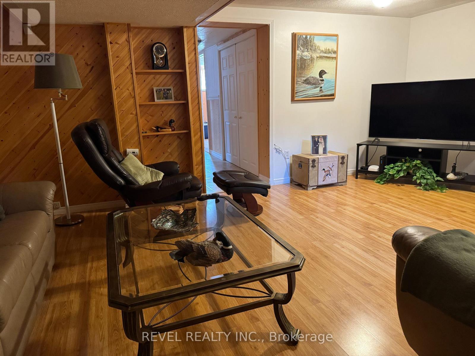 214 BIRCH STREET S - Image 31