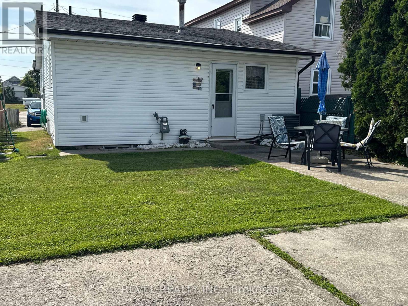 214 BIRCH STREET S - 44