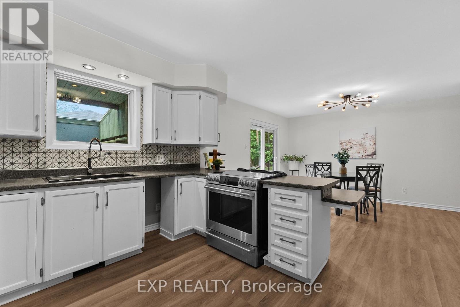 541 COLLINS ROAD - 28