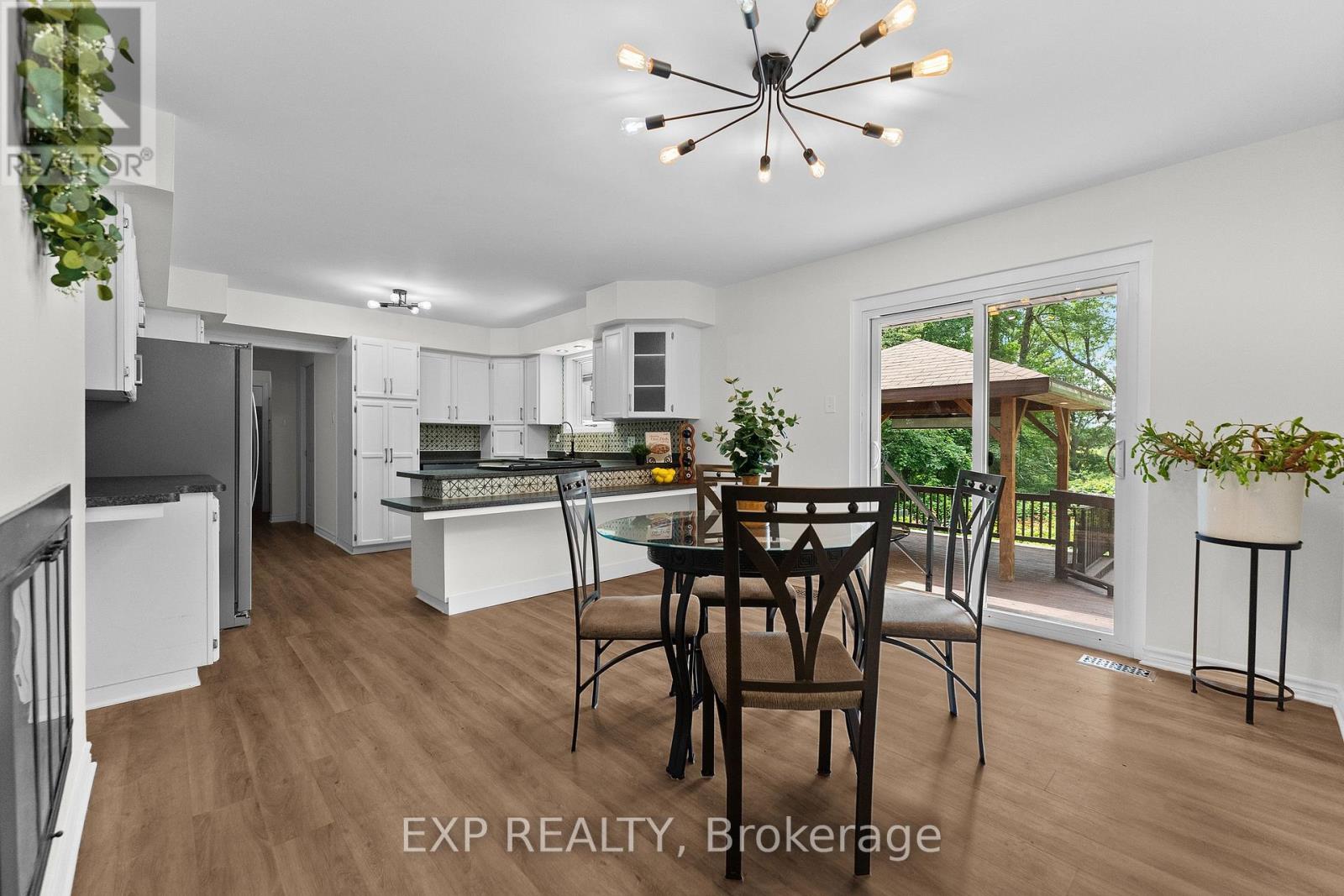 541 COLLINS ROAD - 32