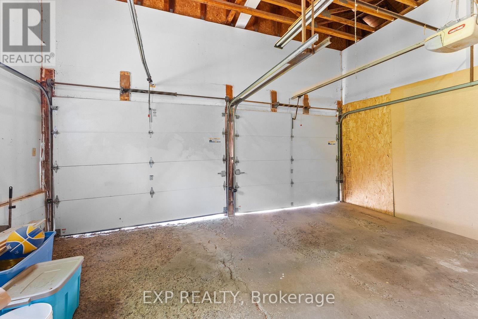 541 COLLINS ROAD - 42
