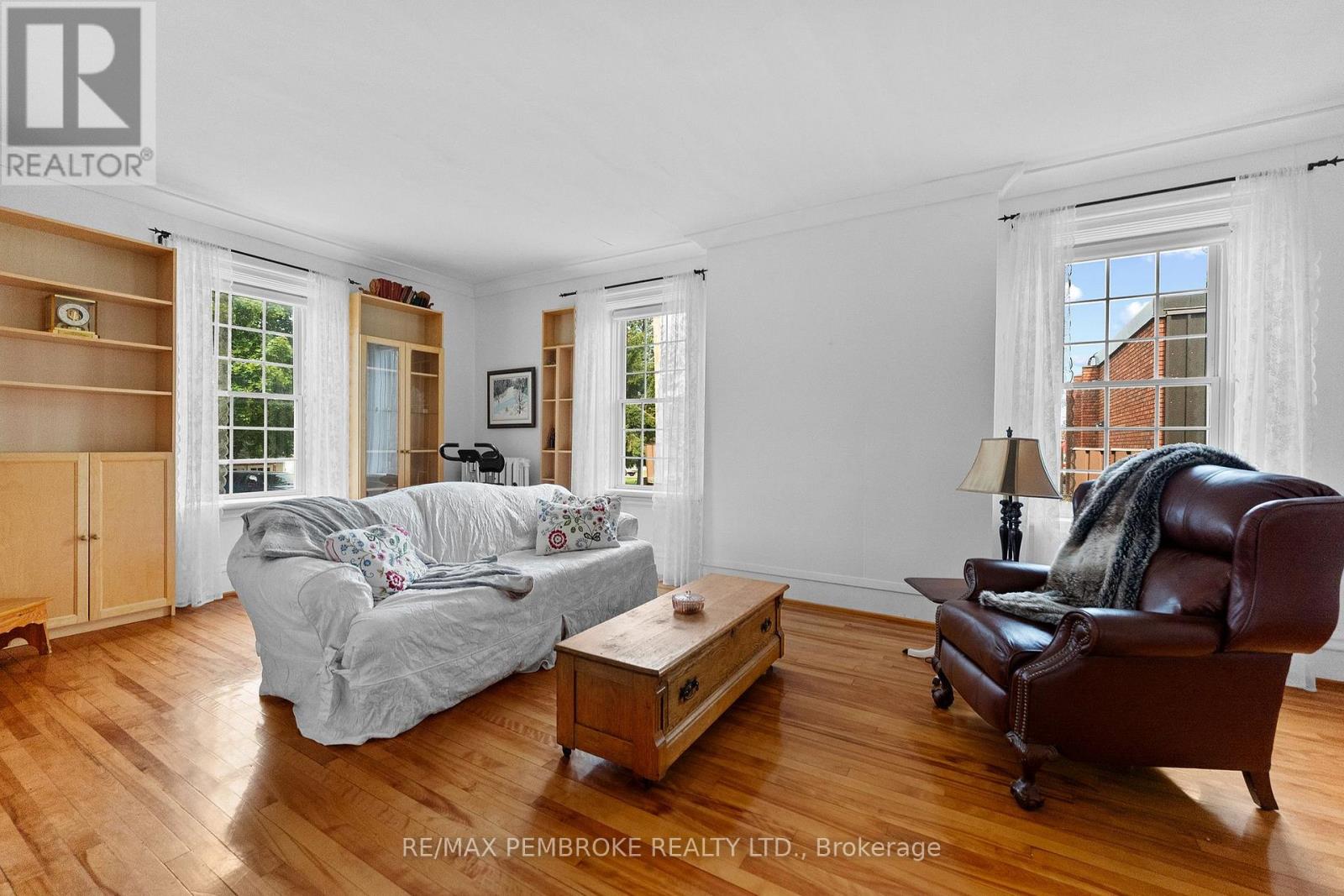 233 CATHERINE STREET - 10