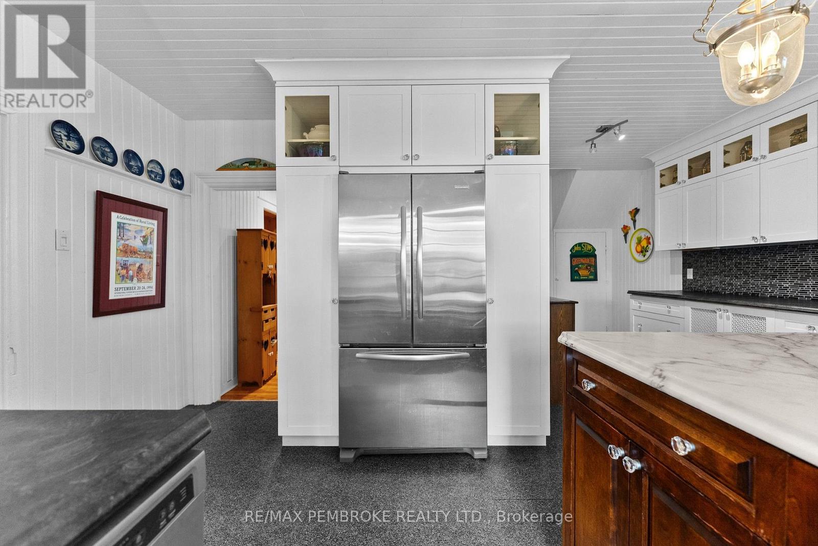 233 CATHERINE STREET - 22