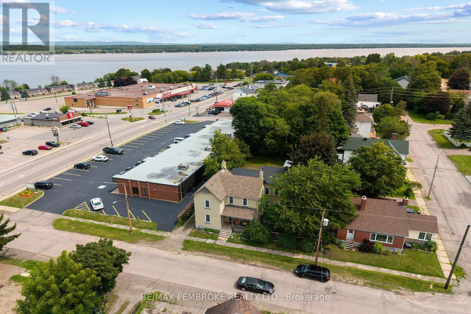 233 CATHERINE STREET - 3