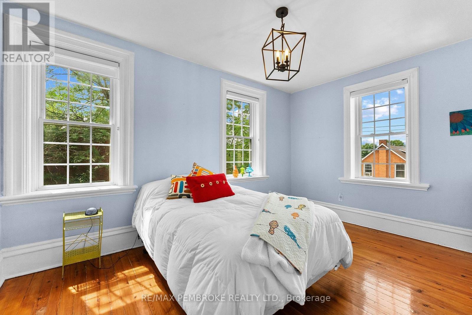 233 CATHERINE STREET - 32