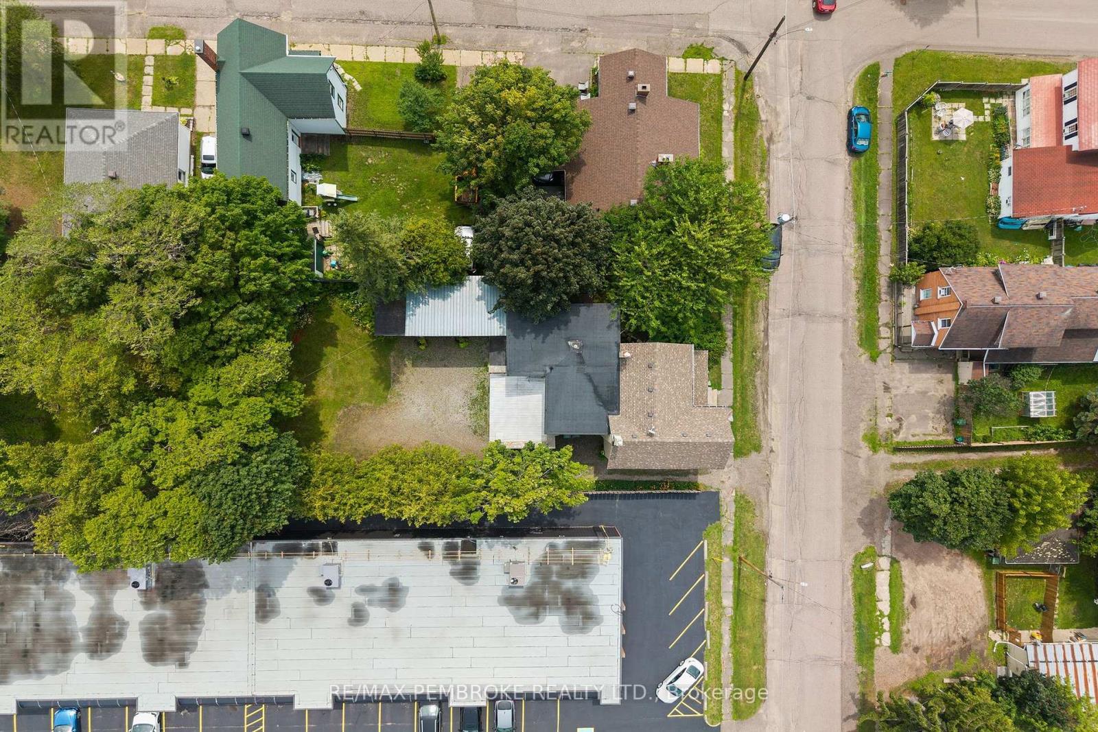 233 CATHERINE STREET - 43
