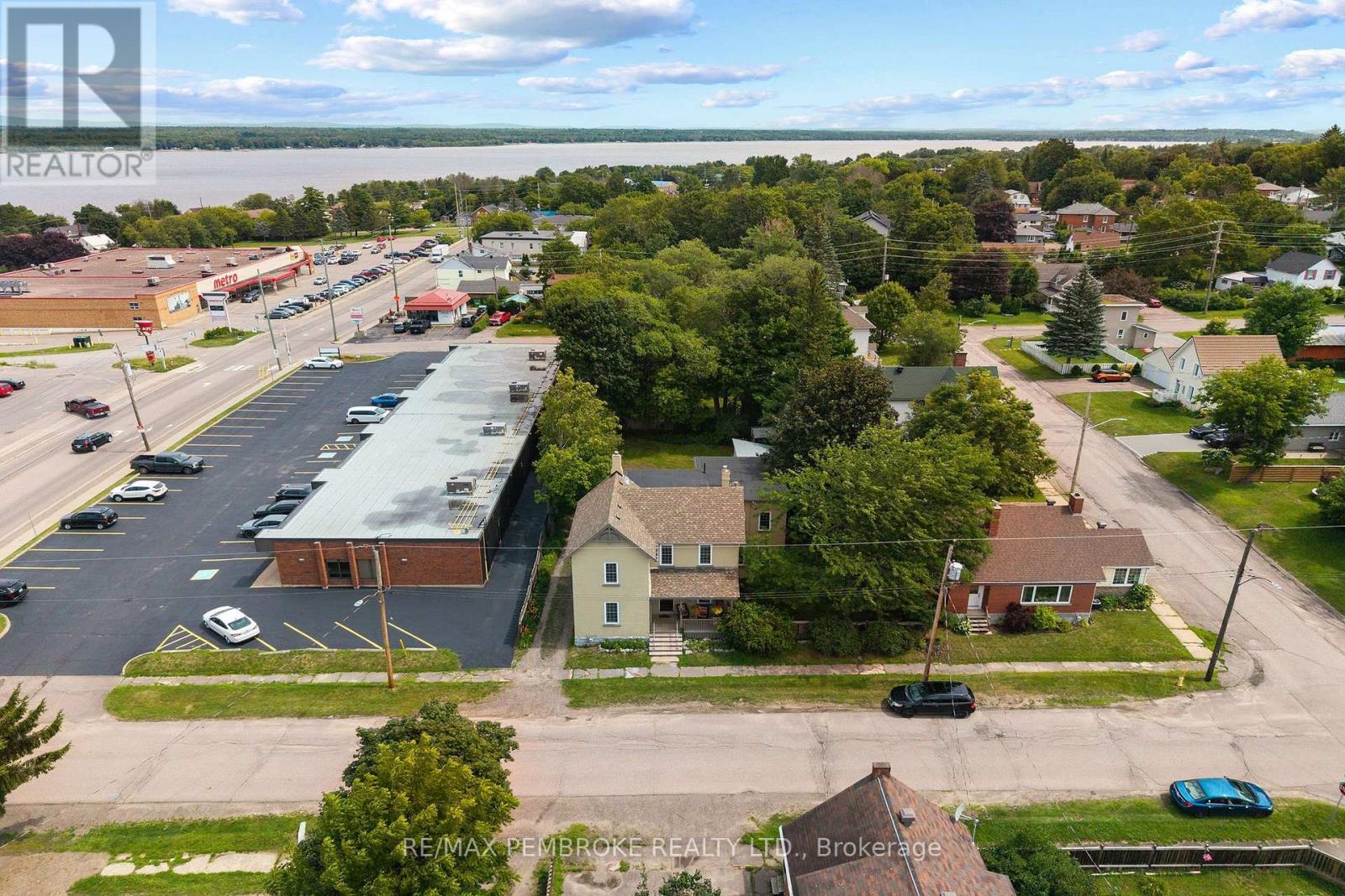 233 CATHERINE STREET - 47