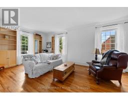 Great room - 233 Catherine Street, Pembroke, ON K8A1V5 Photo 10