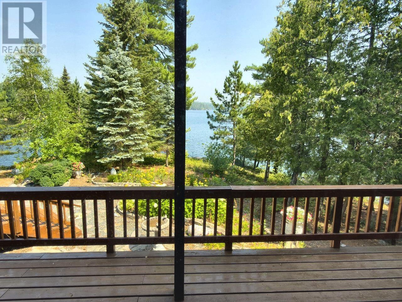 36 Heronry Lake Road South, Nestor Fall — photo 2