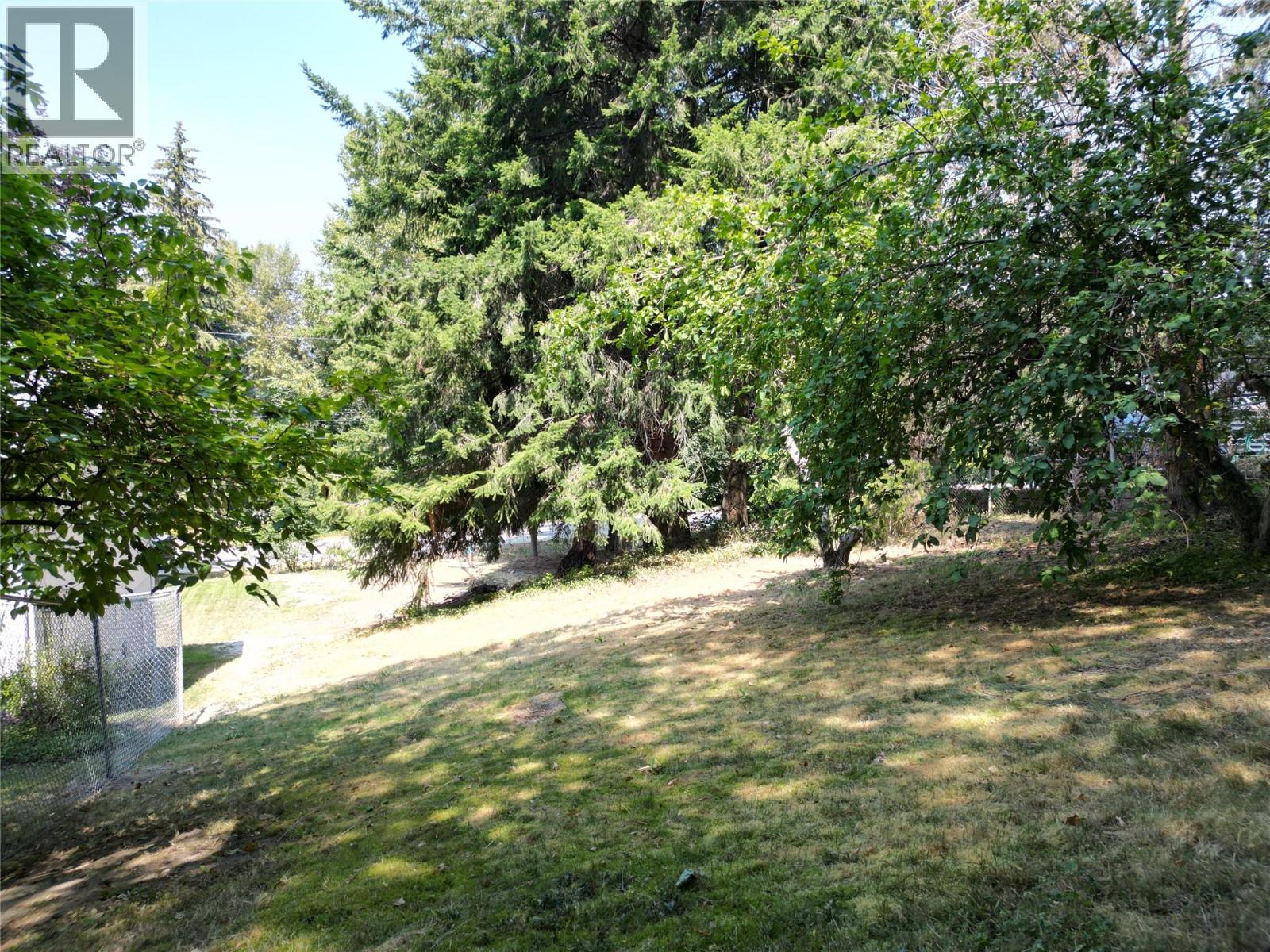  2110 1 Avenue Northeast, Salmon Arm