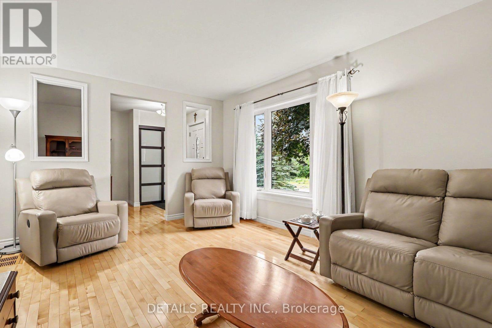 2 CLARENCE COURT - Image 11