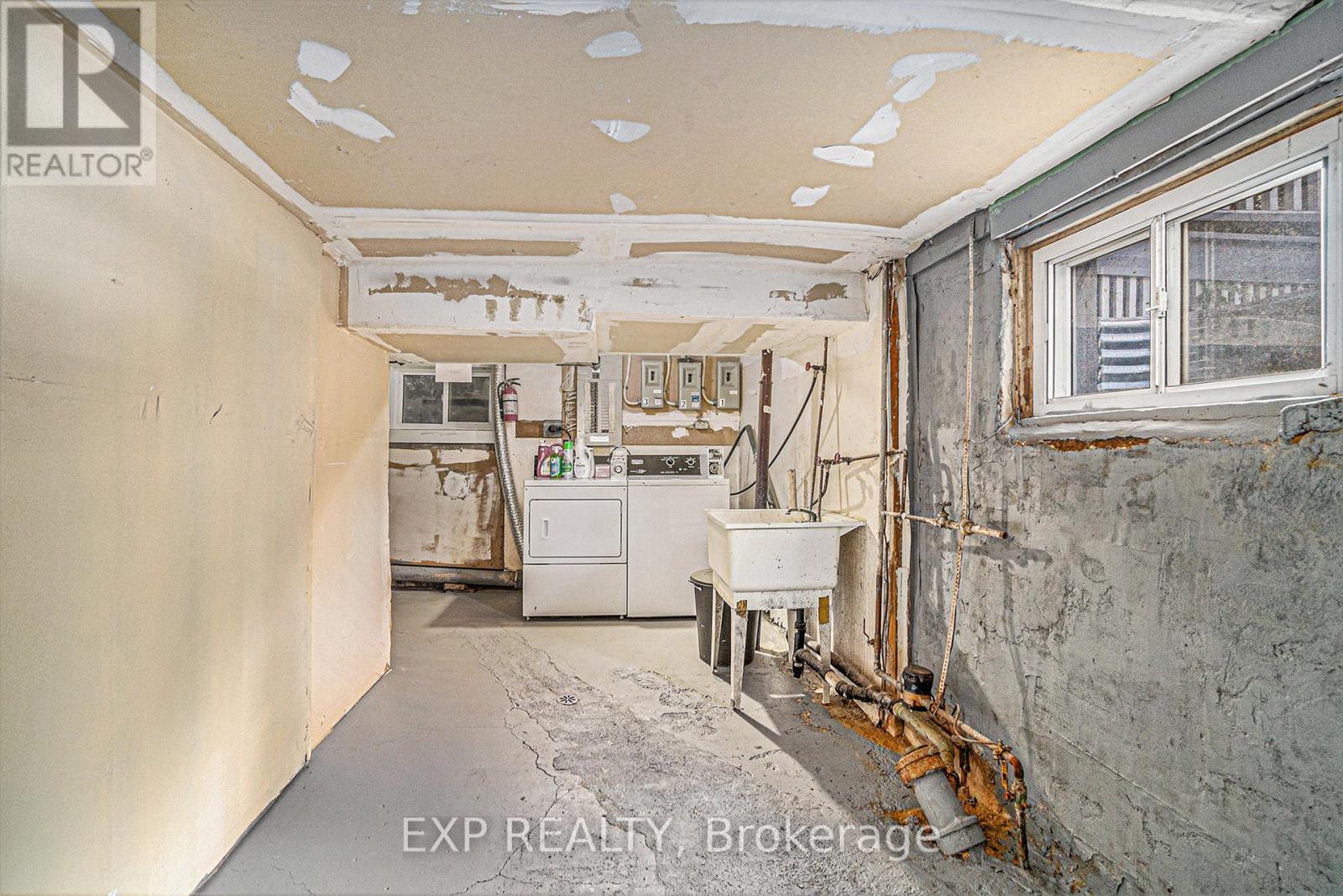1 Bed, 1 Bath Multi-Family for Rent in Ottawa – 3 – 350 FIFTH AVENUE, Ottawa – MLS# X13625278 - Image 16