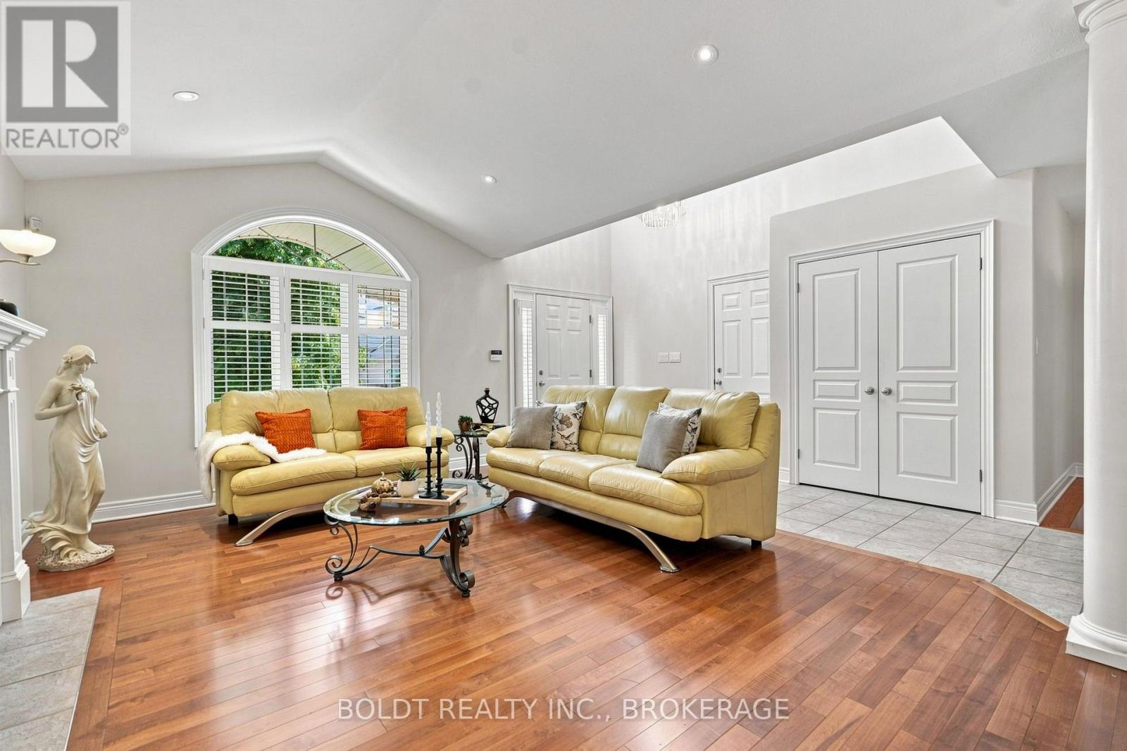 9 NICHOLAS DRIVE - Image 10