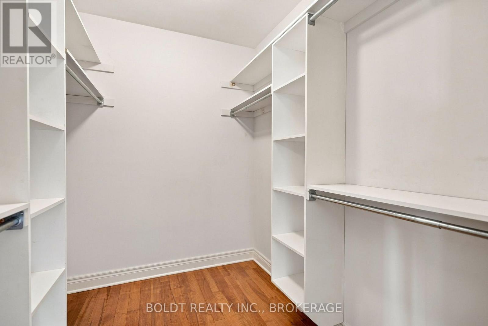 9 NICHOLAS DRIVE - Image 32