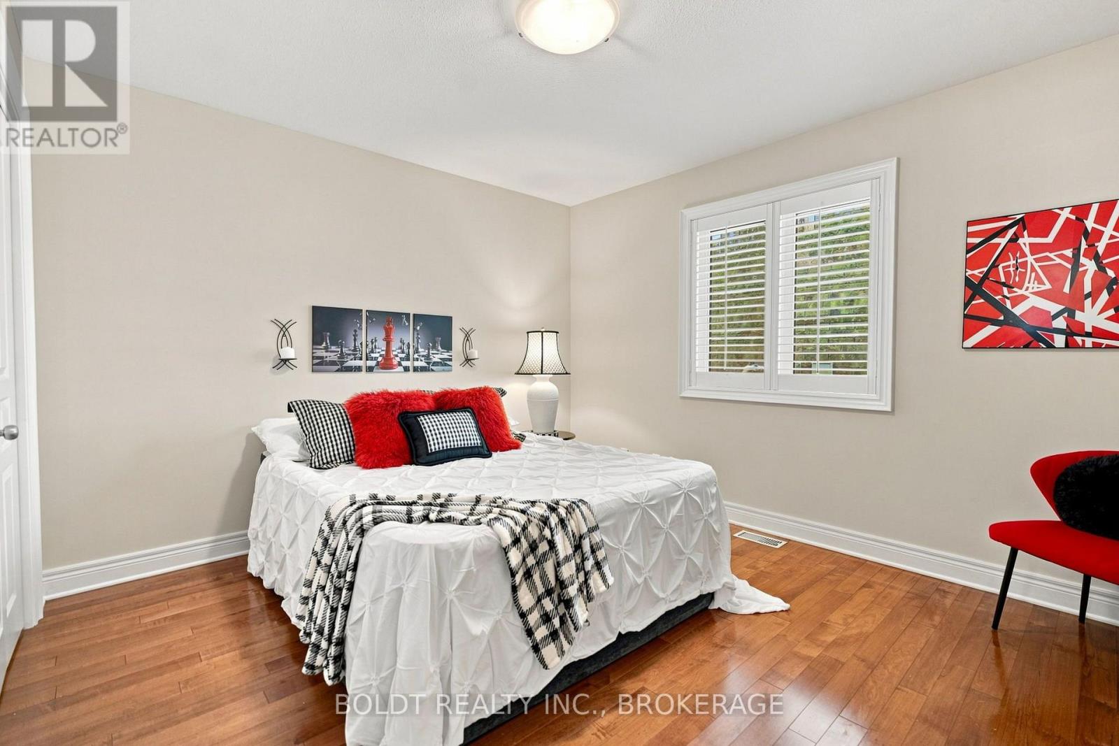 9 NICHOLAS DRIVE - Image 35