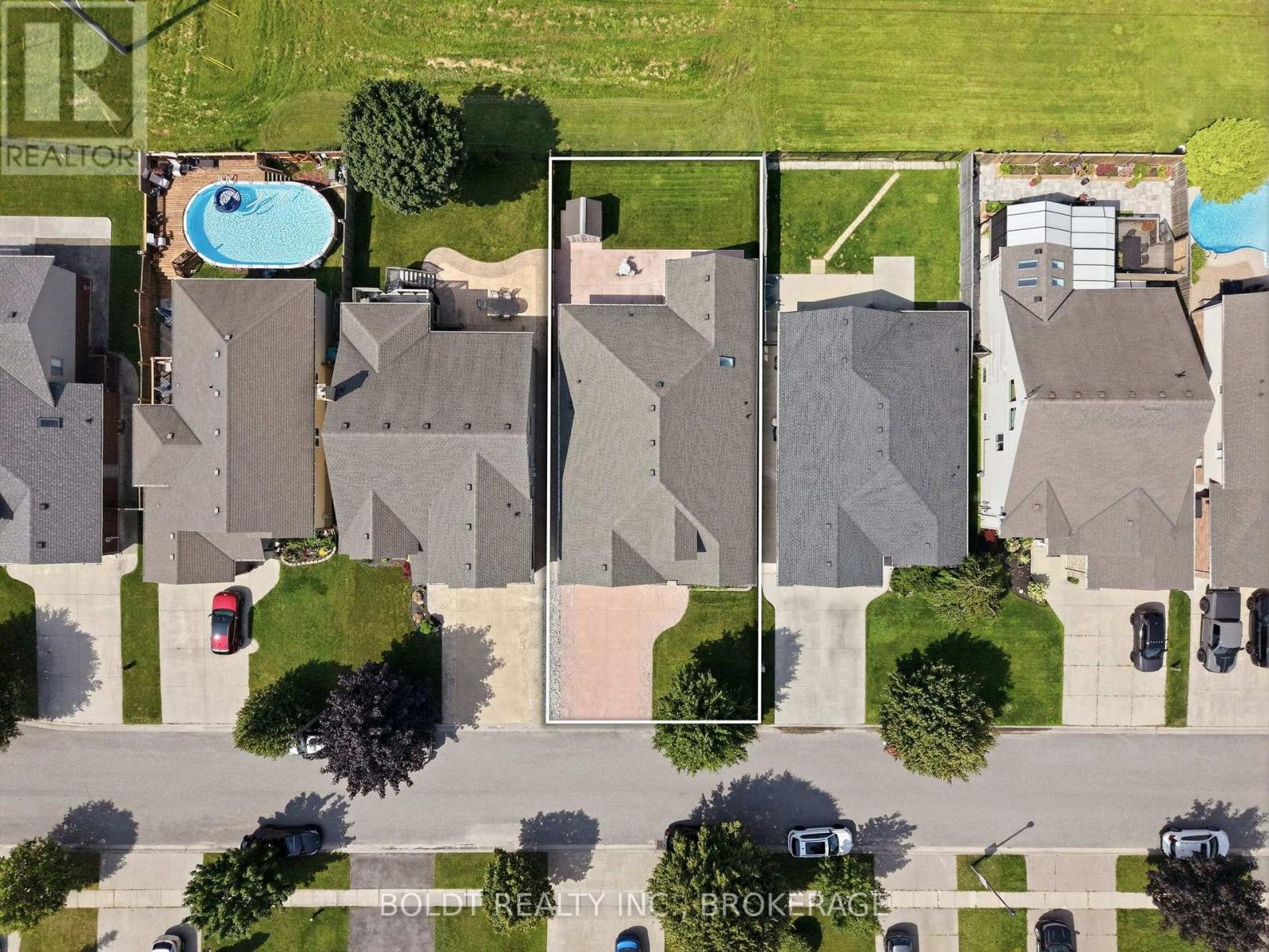 9 NICHOLAS DRIVE - Image 49