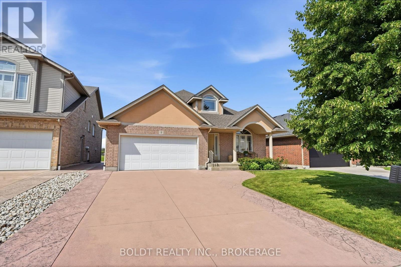 9 NICHOLAS DRIVE - 50