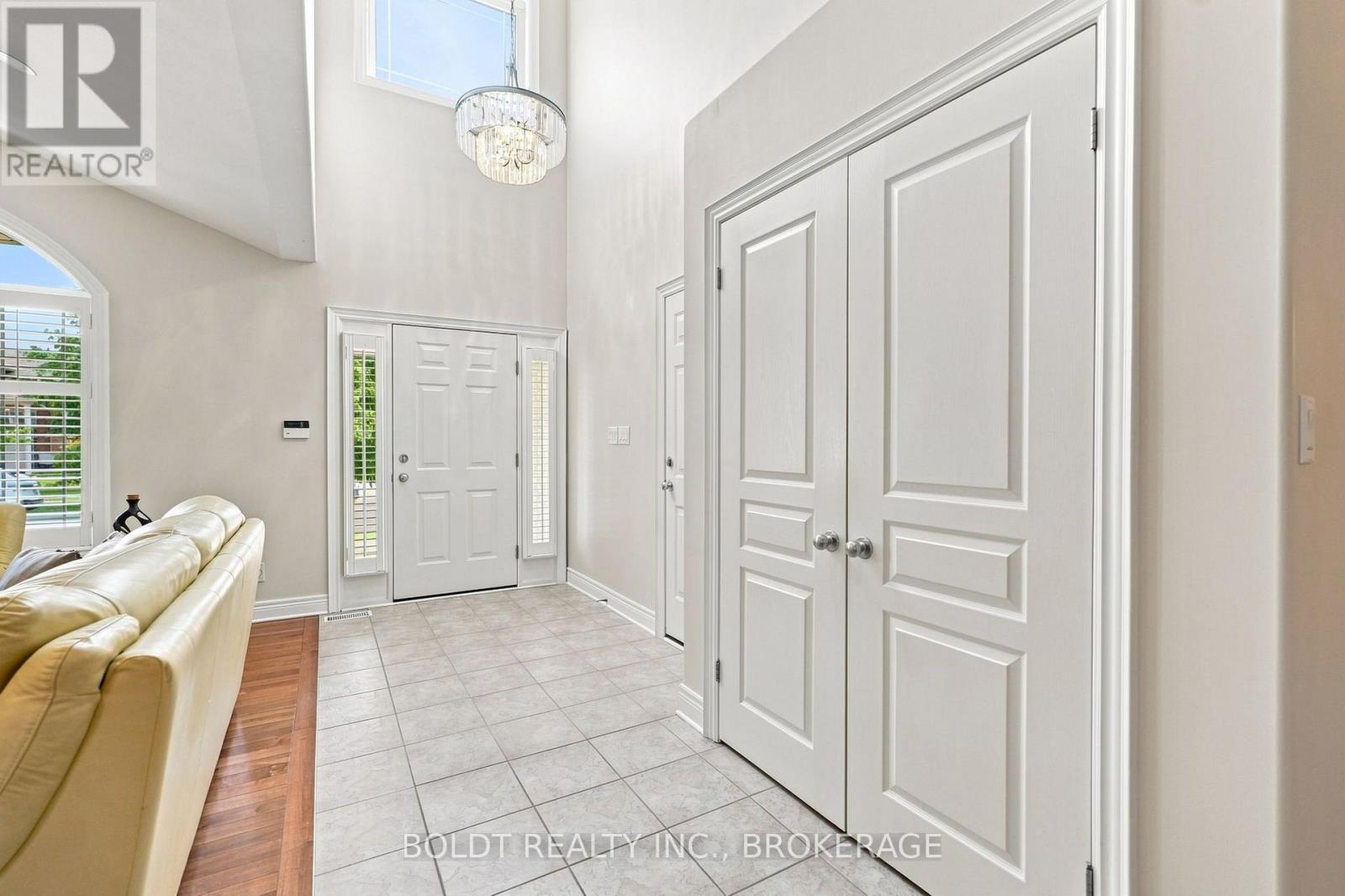 9 NICHOLAS DRIVE - Image 9
