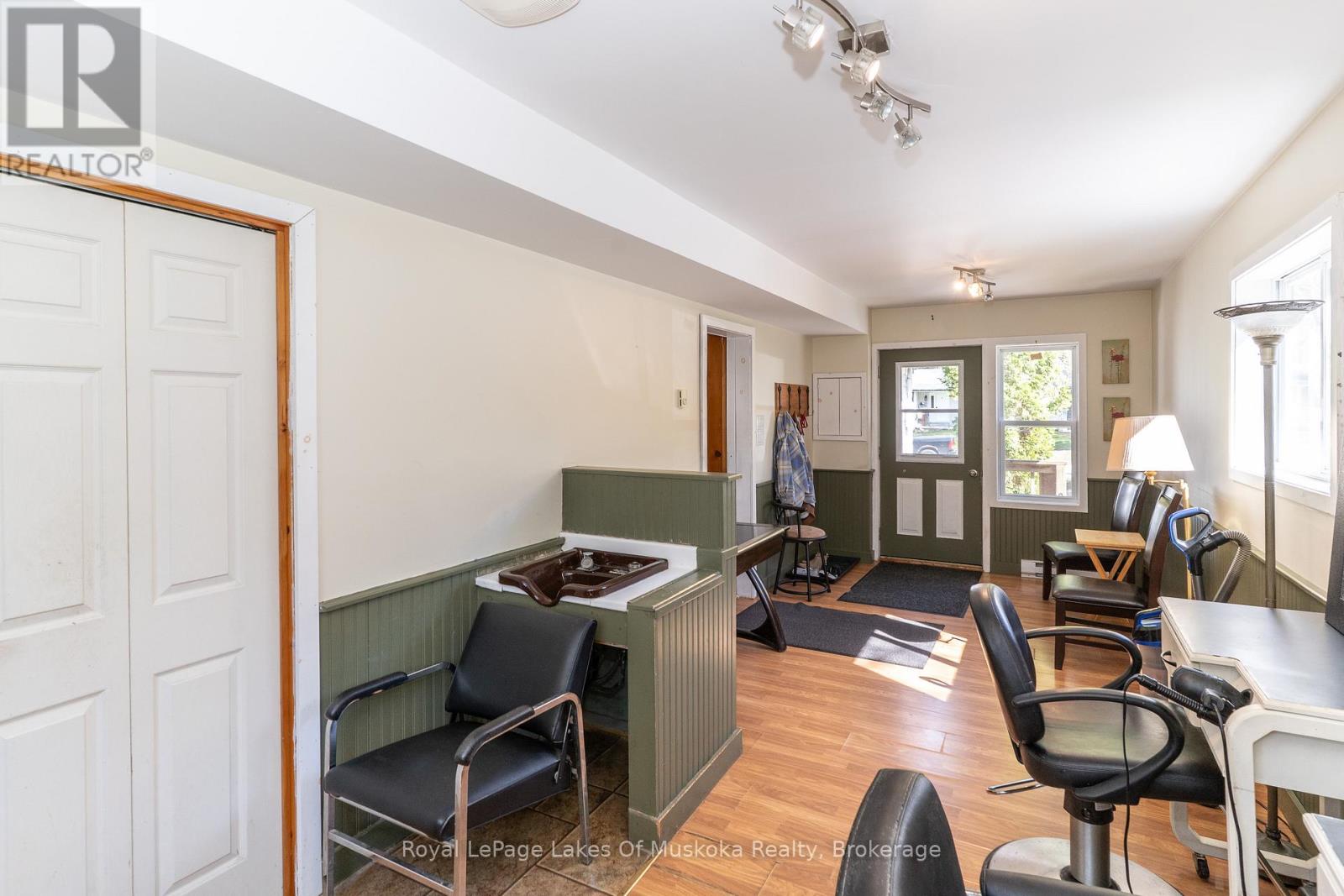 555 WAGNER STREET - 4