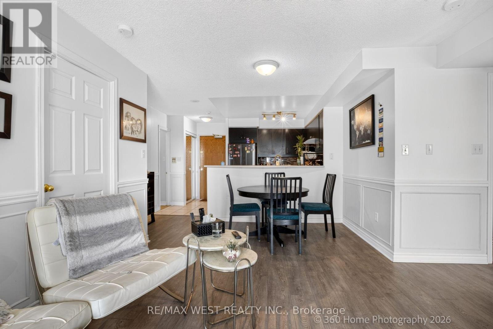#706 7 LORRAINE DRIVE - 12