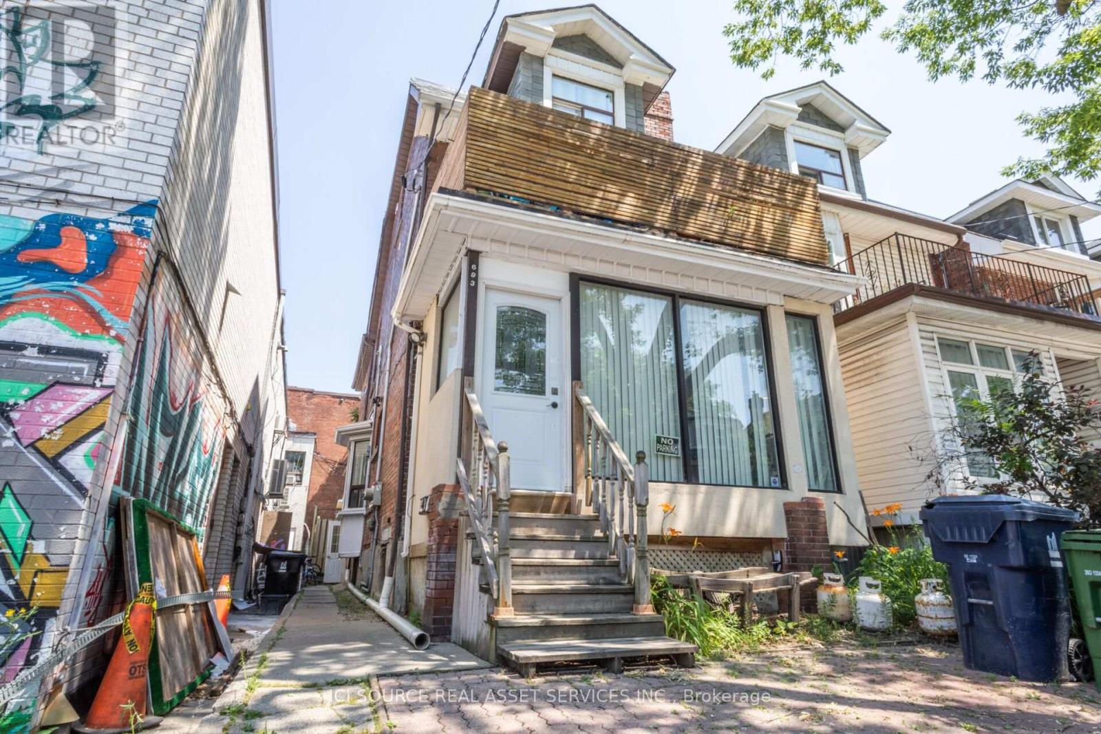 Photo of 693 Euclid Avenue