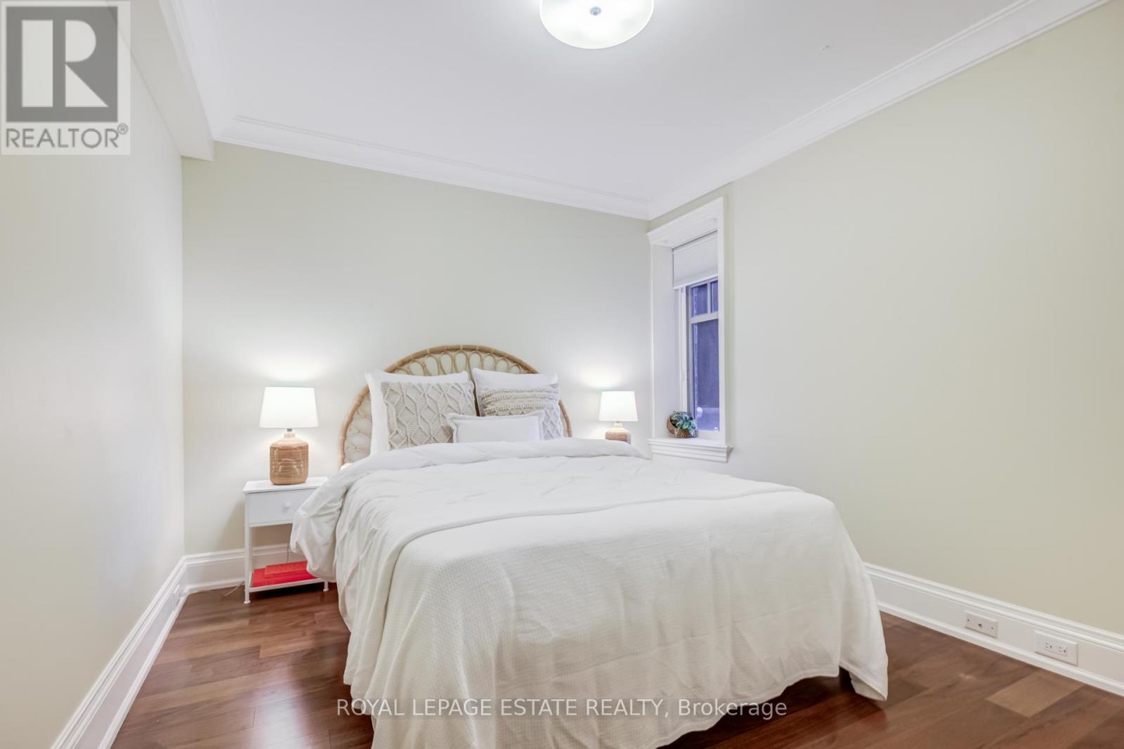 #1D 319 LONSDALE ROAD - 26