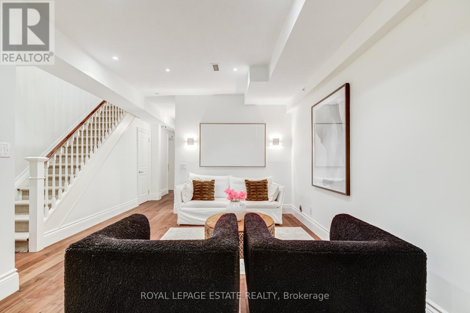 #1D 319 LONSDALE ROAD - Image 37
