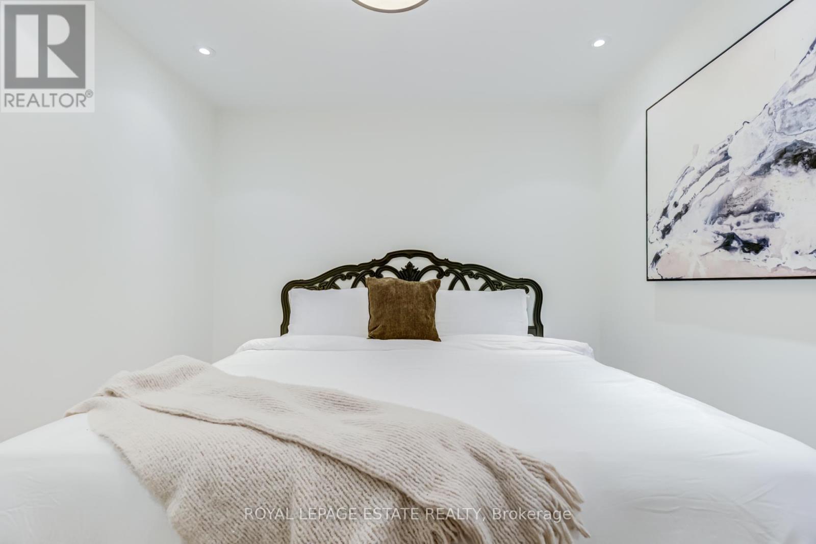 #1D 319 LONSDALE ROAD - Image 43