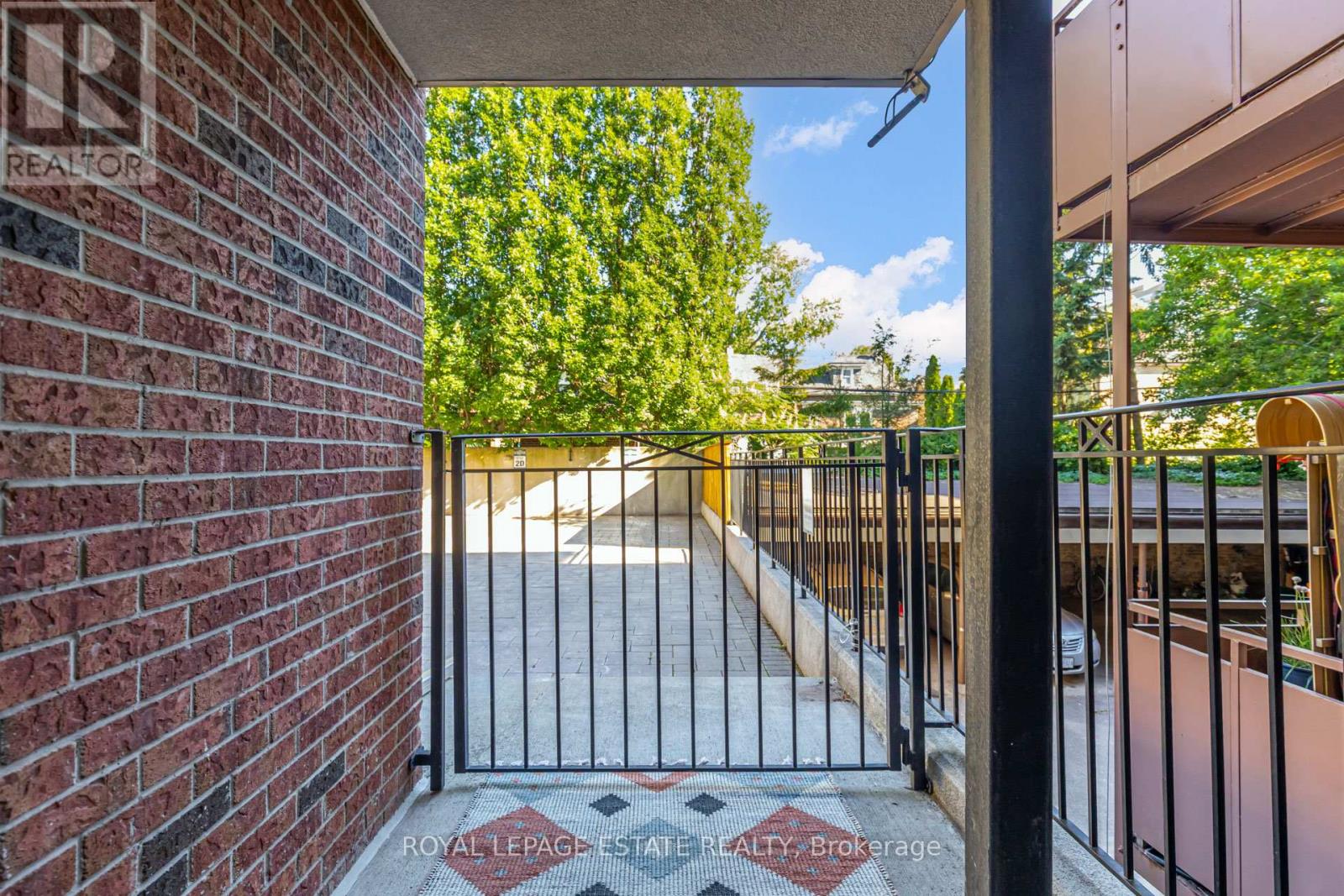 #1D 319 LONSDALE ROAD - 48