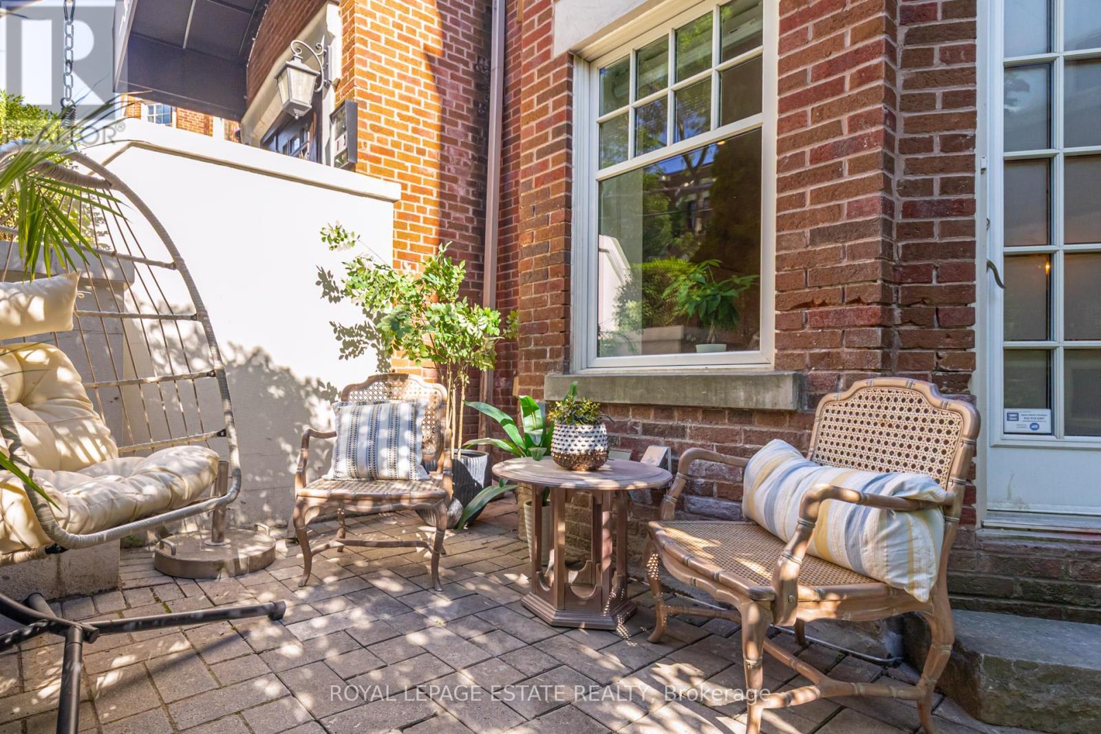 #1D 319 LONSDALE ROAD - 5