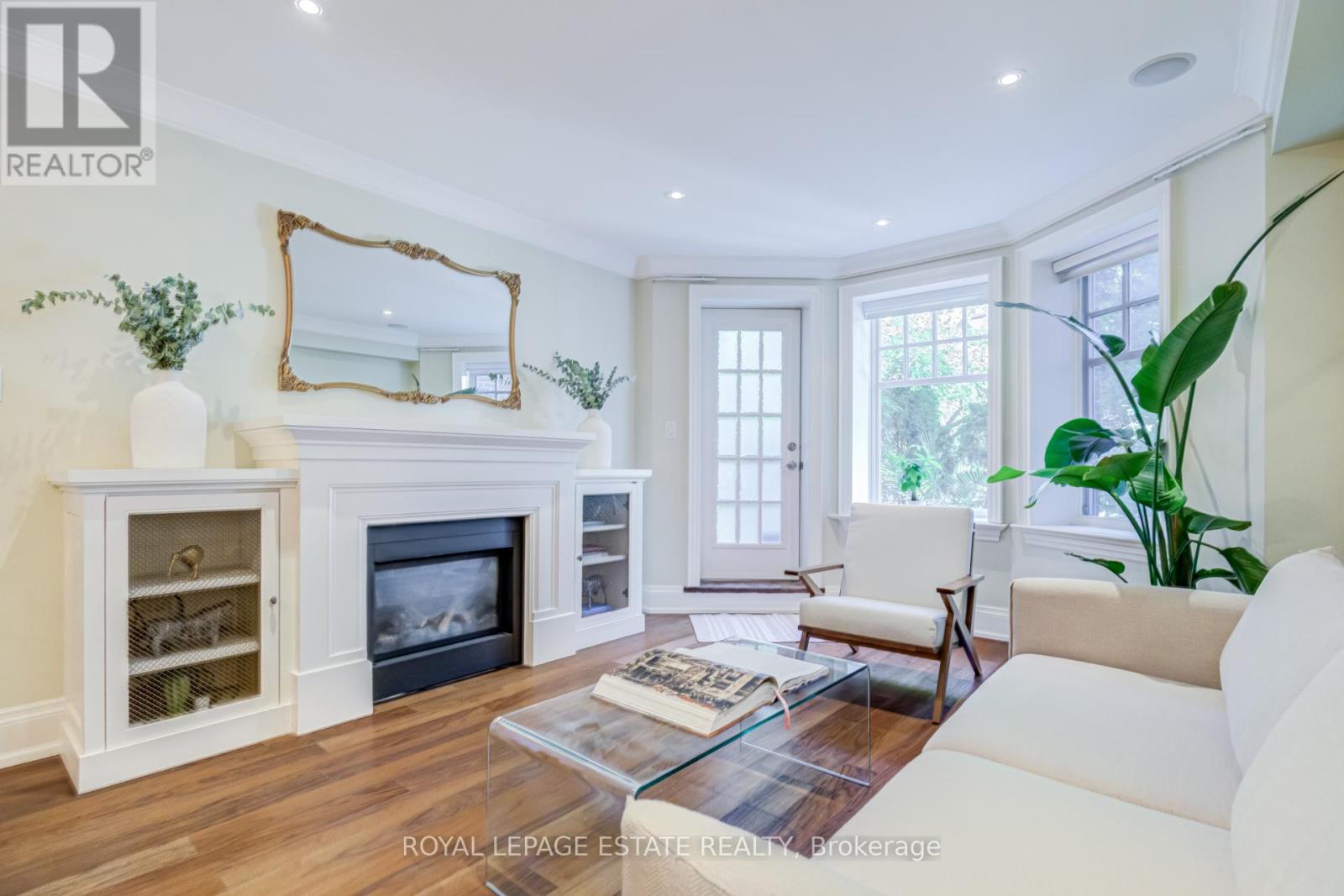 #1D 319 LONSDALE ROAD - Image 9