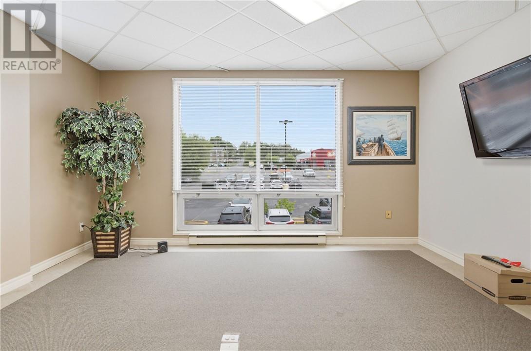 128 PINE Street Unit# 301, Sudbury — photo 2