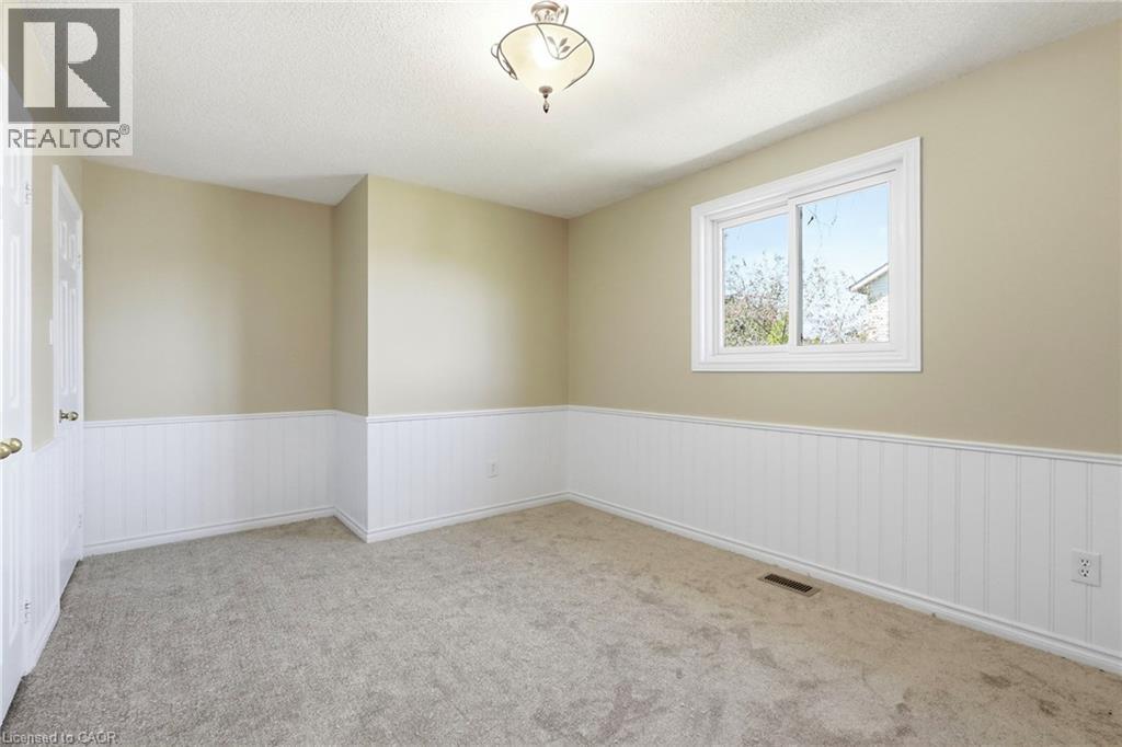 121 FIRST Road W - Image 14
