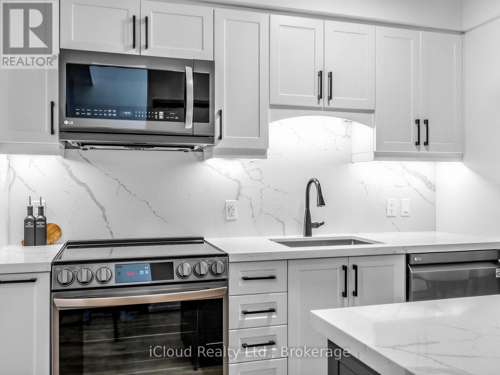 #244 201 CARLAW AVENUE - 5