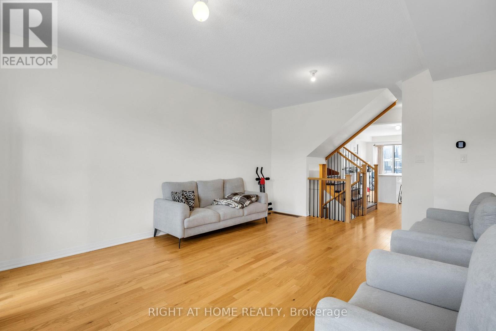 1451 GREEN ROAD - 27