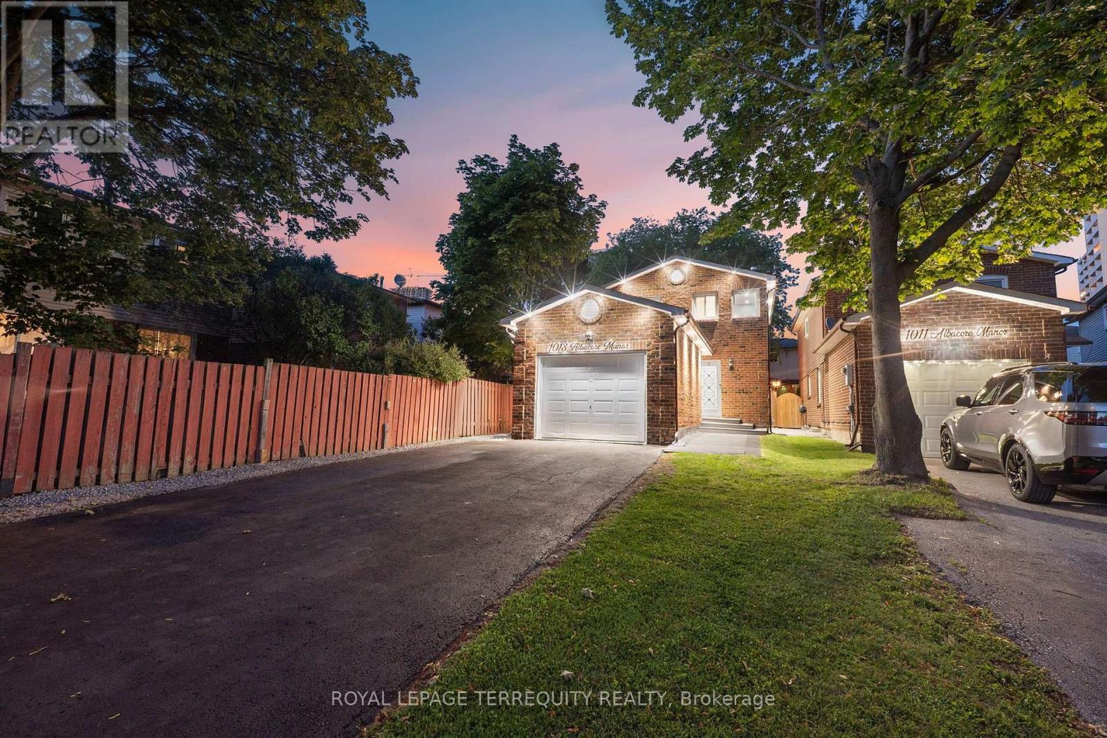1013 ALBACORE MANOR
