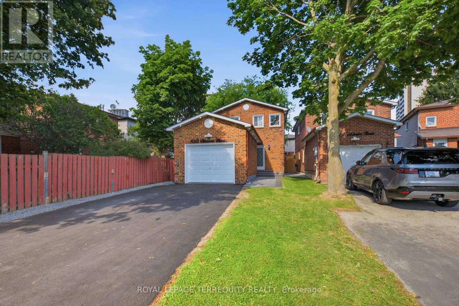 1013 ALBACORE MANOR - 2