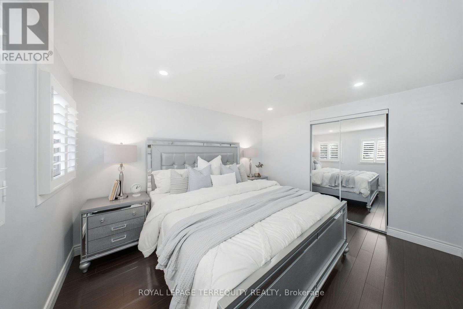 1013 ALBACORE MANOR - Image 22