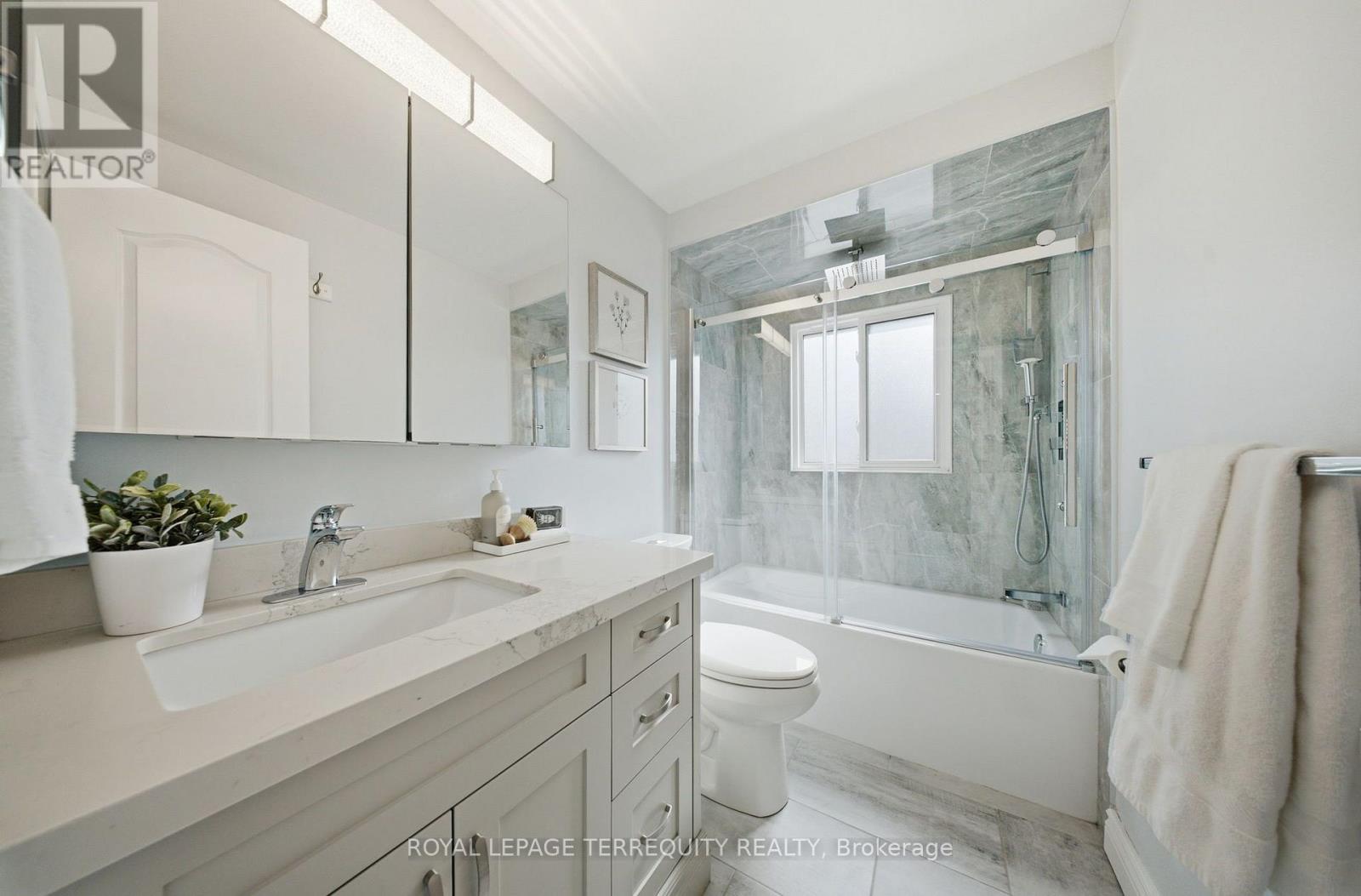 1013 ALBACORE MANOR - Image 23