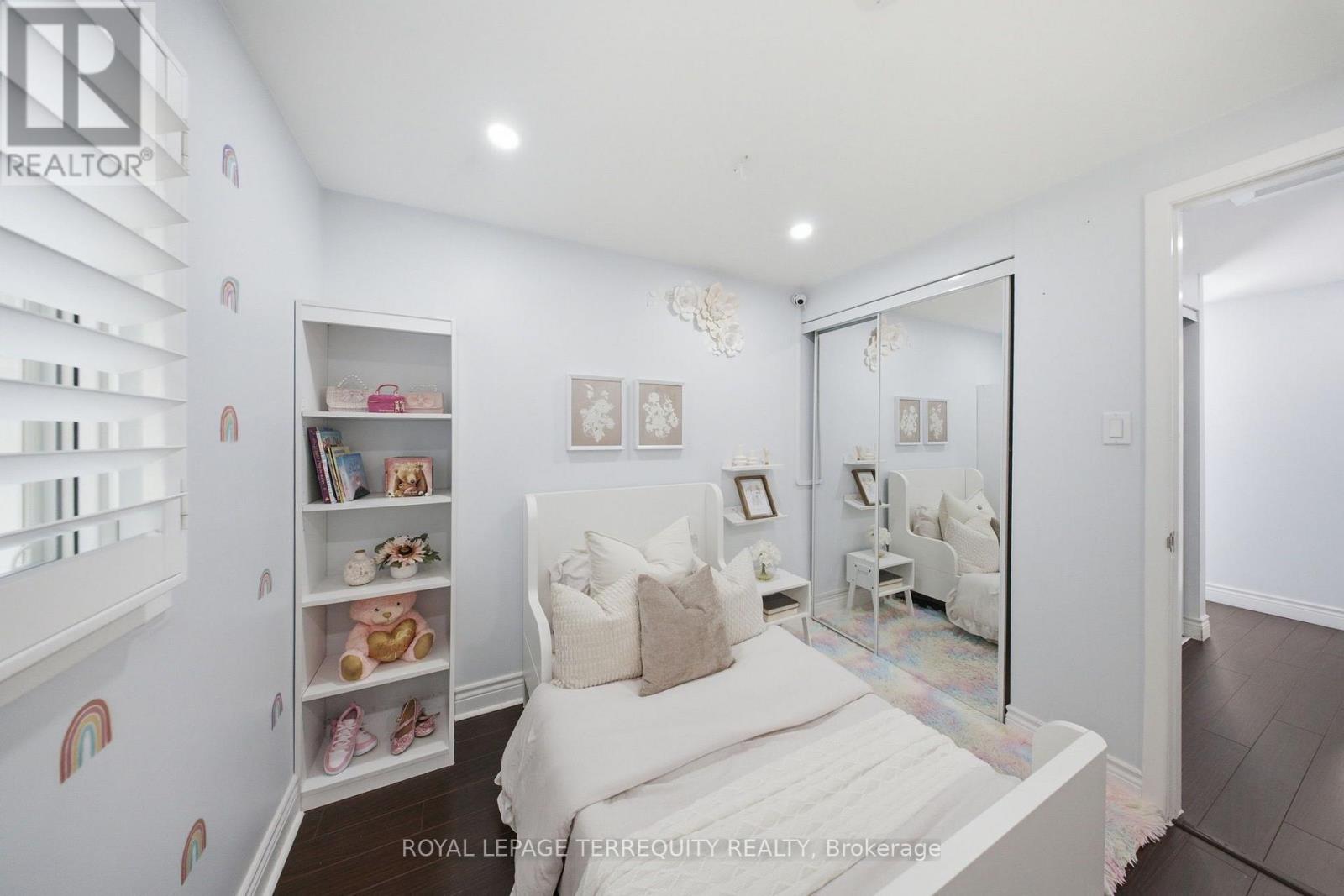 1013 ALBACORE MANOR - Image 28