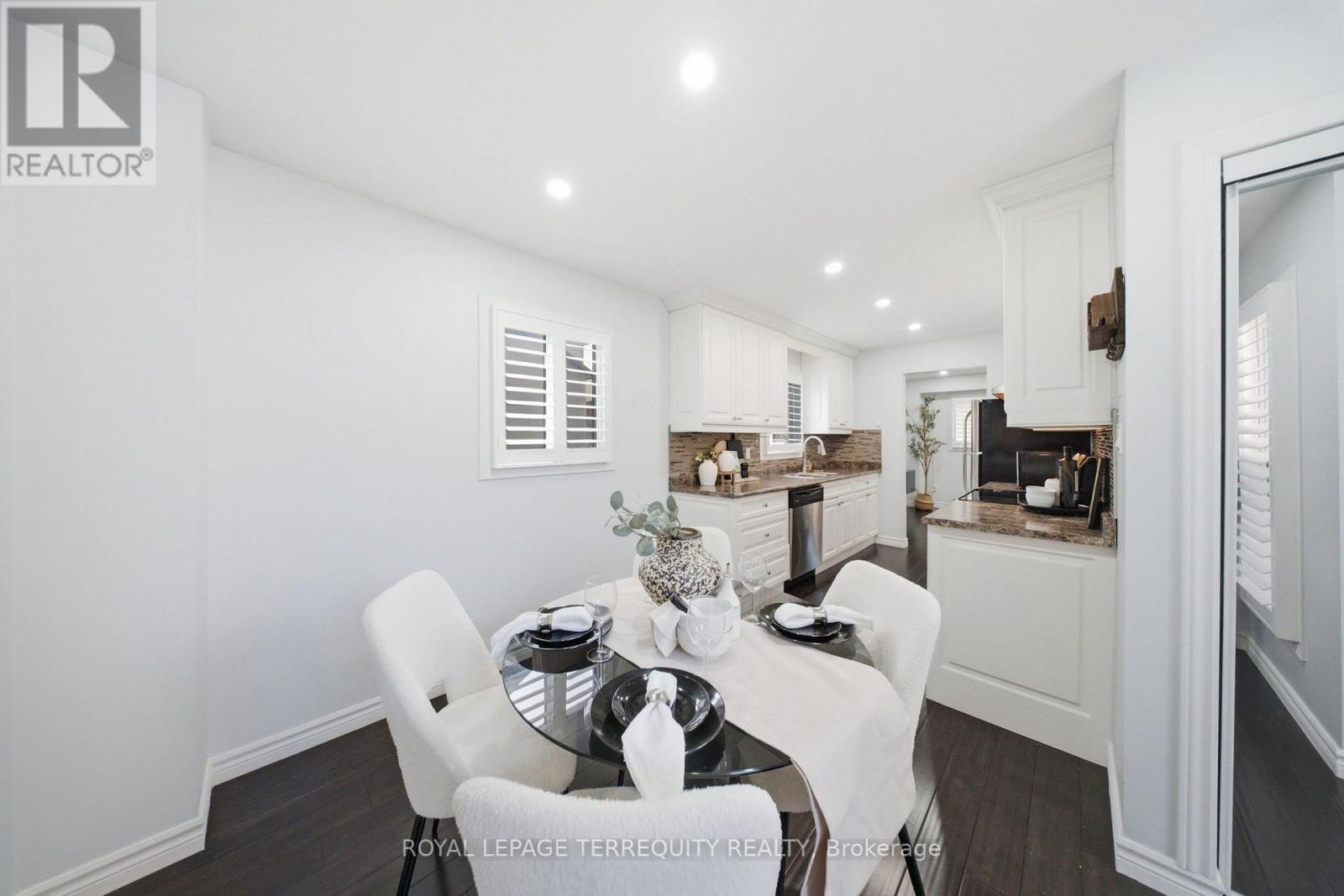 1013 ALBACORE MANOR - Image 8