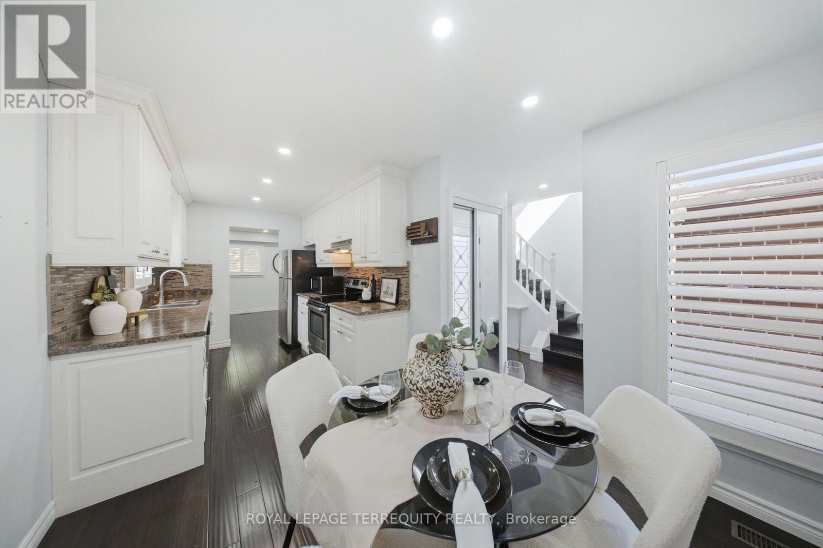 1013 ALBACORE MANOR - Image 9