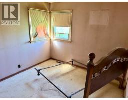 3pc Bathroom - 10211 102 Avenue, Lac La Biche, AB T0A2C0 Photo 9